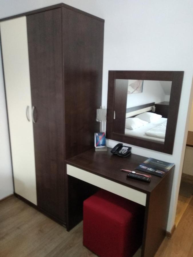 Aparthotel Apartman Fialka Bešeňová Zewnętrze zdjęcie